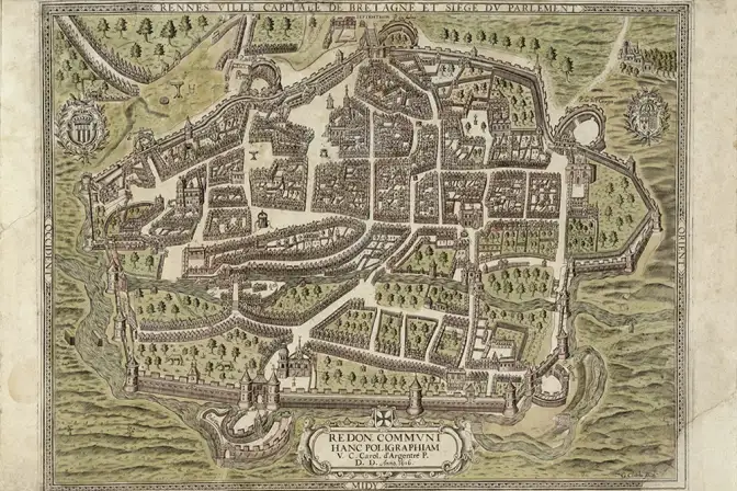 Plan de la ville de Rennes au XVIIe siècle : c'est encore la ville médiévale, entourée de remparts et sans les percées rectilignes qui en changeront l'aspect au XVIIIe s.