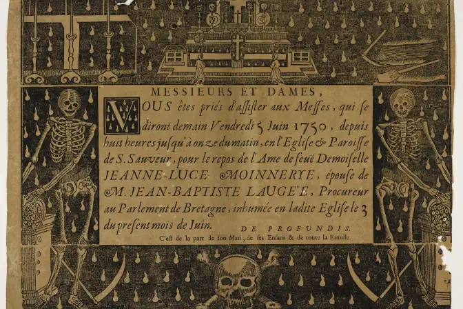 Encadrement en quatre pièces assemblées portant des gravures en blanc sur fond noir (le fond est semé de larmes). Sur la pièce du haut: à gauche, un cercueil couvert d'une draperie noire semée de larmes et brodée d'une grande croix, flanqué de six flambeaux portant des cierges; au centre, un prêtre vetu d'une chasuble noire officiant à un autel endeuillé surmonté de six flambeaux portant des cierges allumés et ornés de pancartes noires; à droite, une fosse ouverte près de laquelle sont posés une pioche et une pelle. Sur les pièces latérales, deux squelettes renversant des sacs d'écus marqués d'une croix et posés sur des piedestaux suu lesquels s'appuient des faux. Au milieu de la pièce du bas, un crâne posé sur deux fémurs en sautoir.