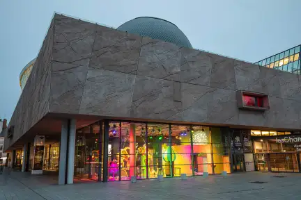 L'Espace des sciences vu de l'extérieur du bâtiment