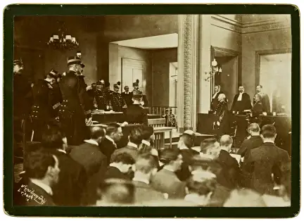 Audience du conseil de Guerre dans la salle du grand Lycée de Rennes